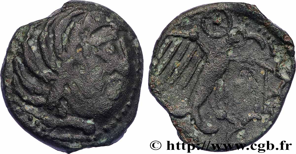 CARNUTES (Région de la Beauce) Bronze à l’aigle et à la rouelle, tête à droite TTB