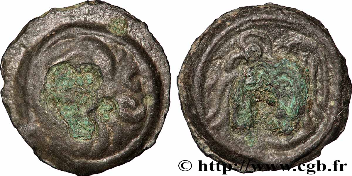 CARNUTES (Région de la Beauce) Potin lourd à l’aigle et à la tête de Rome - revers à gauche TB/TTB