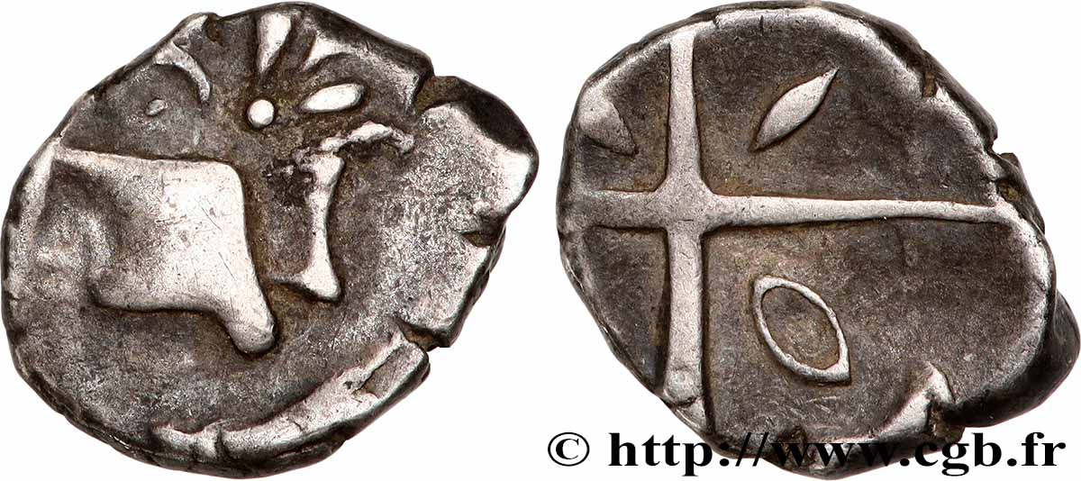 GALLIA - SOUTH WESTERN GAUL - VOLCÆ TECTOSAGES (Area of Toulouse) Drachme “à la tête cubiste”, S. 6, à la boucle d’oreille XF