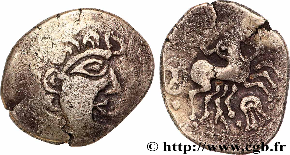 GALLIA - CARNUTES (Regione della Beauce) Statère d’électrum à la joue ornée et à la lyre BB