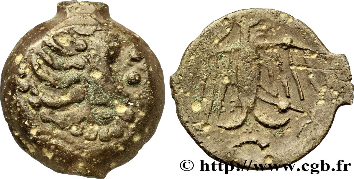 CARNUTES (Région de la Beauce) Bronze à l’aigle et à la rouelle, tête à droite TB+/TTB