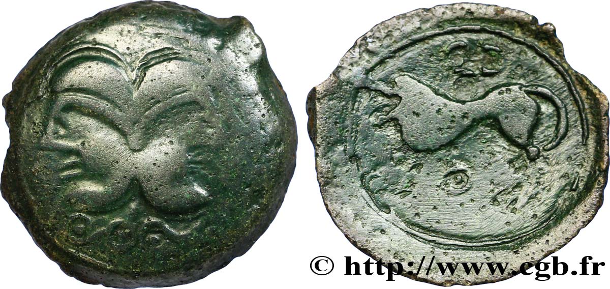 GALLIA BELGICA - SUESSIONES (Regione de Soissons) Bronze à la tête janiforme, classe II aux annelets vides q.BB