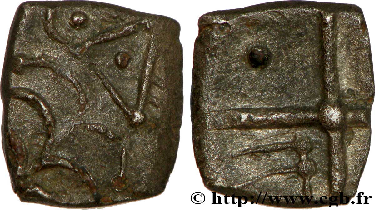 GALLIA - SUDOESTE DE LA GALLIA - CADURCI (Región de Cahors) Drachme “à la tête triangulaire”, S. 135 BC+