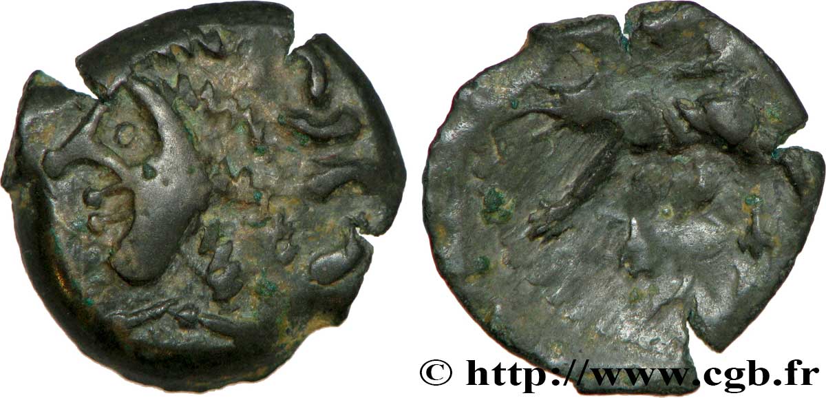 GALLIA - CARNUTES (Area of the Beauce) Bronze au loup, tête à gauche AU/XF