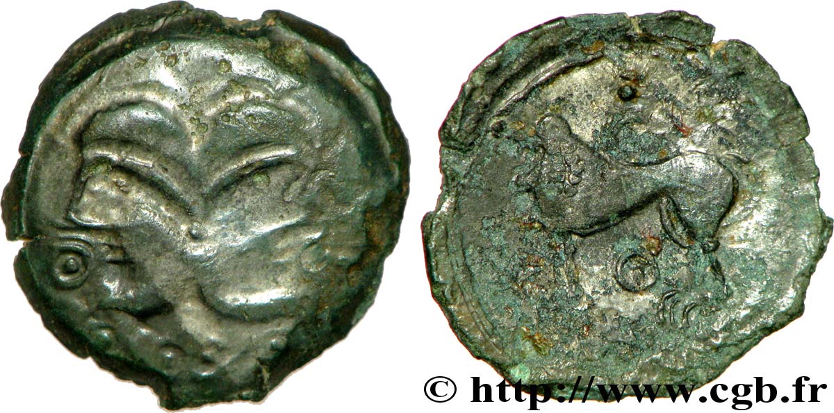 GALLIA BELGICA - SUESSIONES (Regione de Soissons) Bronze à la tête janiforme, classe II MB
