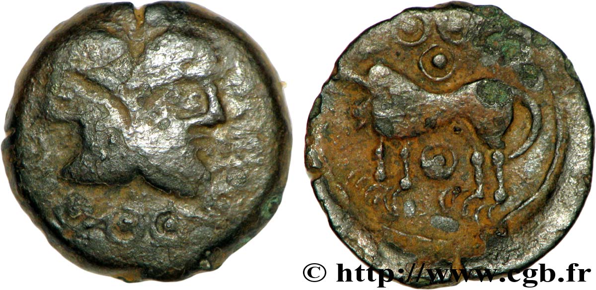 GALLIA BELGICA - SUESSIONES (Región de Soissons) Bronze à la tête janiforme, classe II BC/MBC