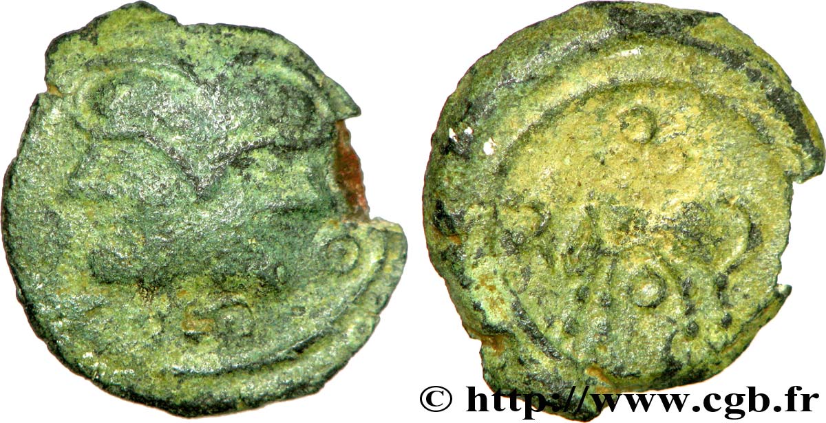 GALLIA BELGICA - SUESSIONES (Area of Soissons) Bronze à la tête janiforme, classe II VF