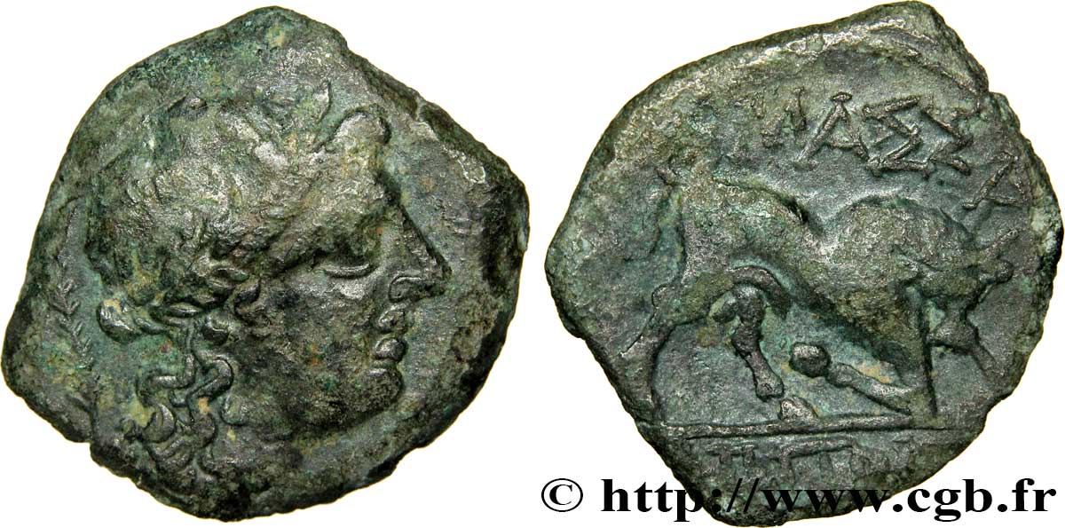 MASSALIA - MARSEILLE Bronze au taureau (hémiobole ?), palme au droit TTB