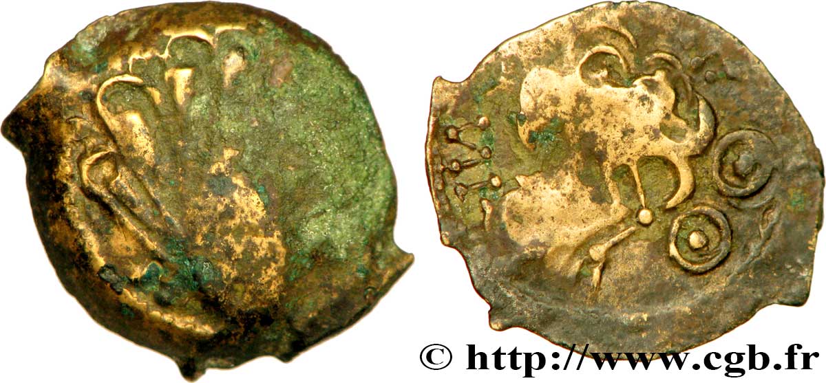 GALLIA SENONES (Regione di Sens) Bronze INS à l’oiseau et au vase, classe VIII MB/BB
