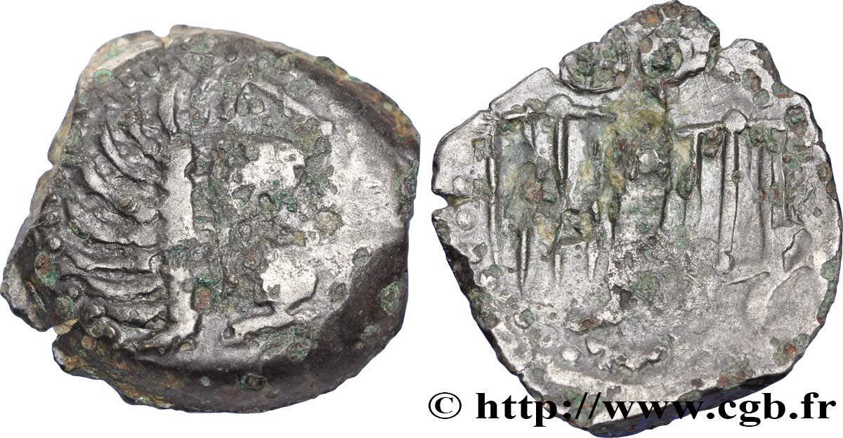 GALLIA - CARNUTES (Regione della Beauce) Bronze à l’aigle et à la rouelle, tête à droite MB