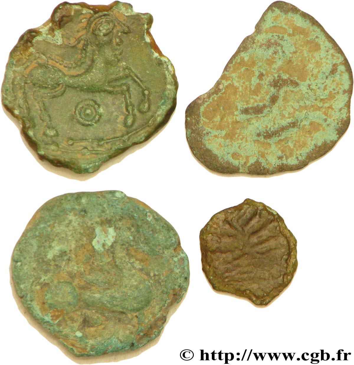 GALLIA - BELGICA - BELLOVACI (Región de Beauvais) Lot de 3 bronzes et 1 minimi lote