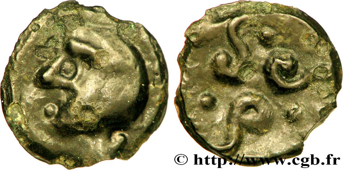 SUESSIONS (région de Soissons) Potin aux trois volutes, “type de Pommiers” à la tête chauve TTB+
