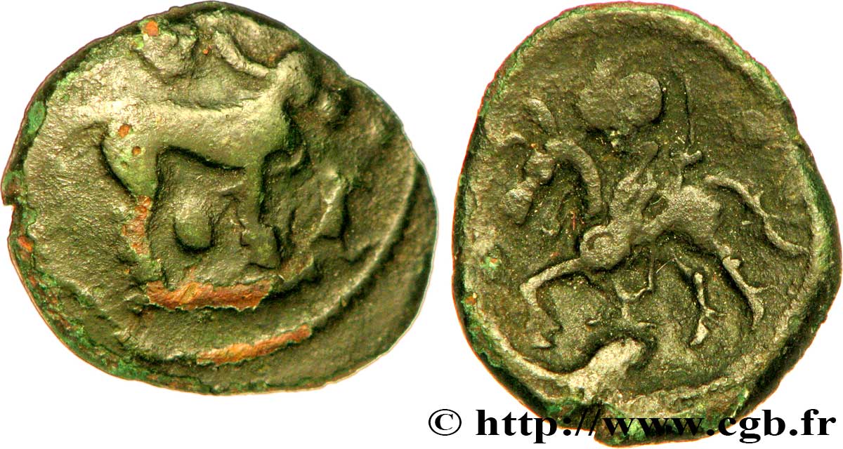 AMBIANI (Area of Amiens) Bronze au taureau et au bucrane VF/XF