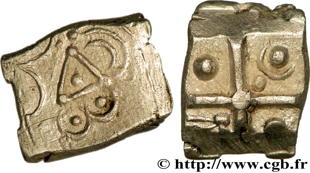 CADURQUES (région de Cahors) Drachme “à la tête triangulaire”, S. 118 SUP