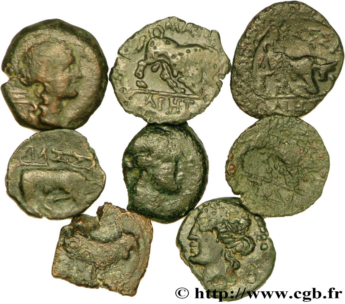 MASSALIA - MARSEILLES Lot de 8 petits bronzes au taureau (hémiobole ?) lote