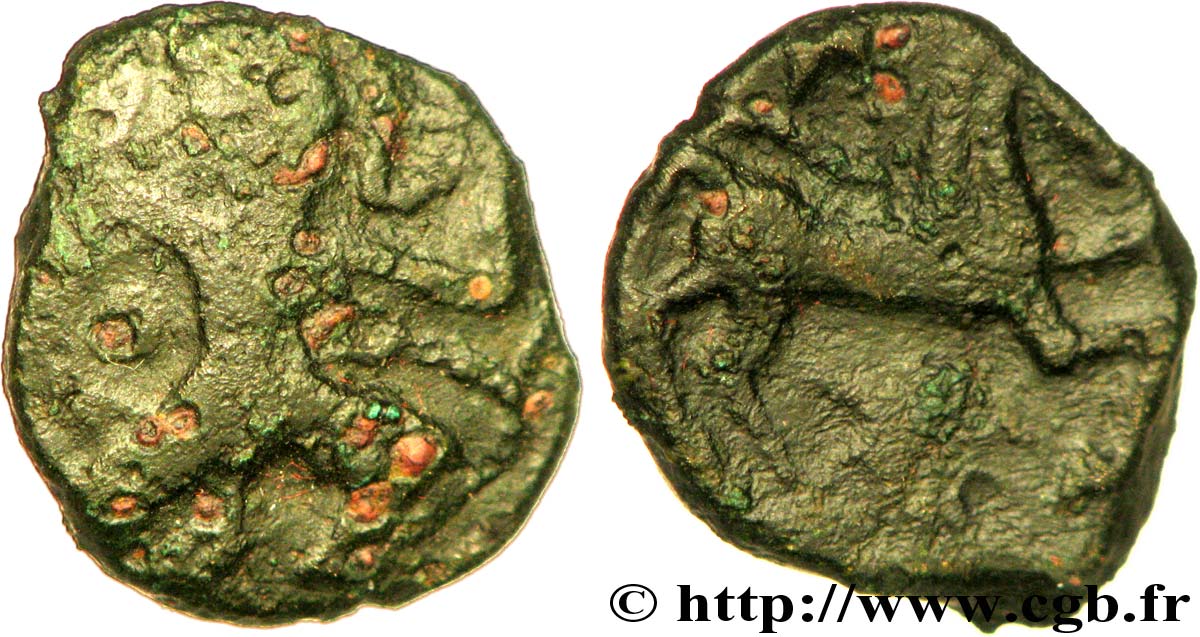 GALLIA - BELGICA - BELLOVACI (Región de Beauvais) Bronze au personnage courant, aux deux astres BC/BC+