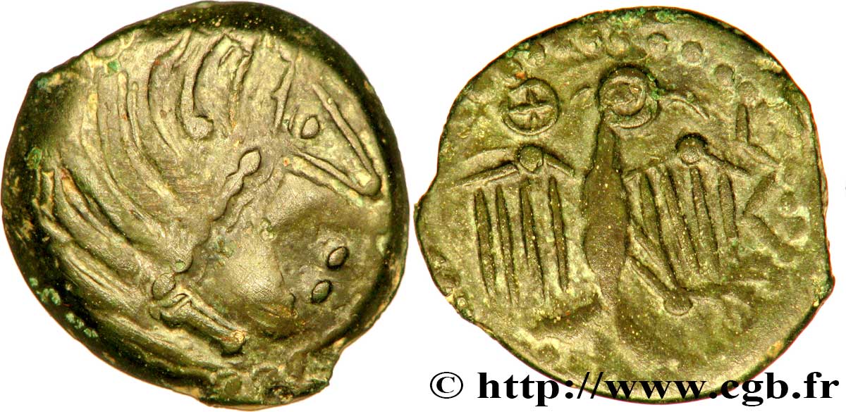 GALLIA - CARNUTES (Región de la Beauce) Bronze à l’aigle et à la rouelle, tête à droite MBC/MBC+