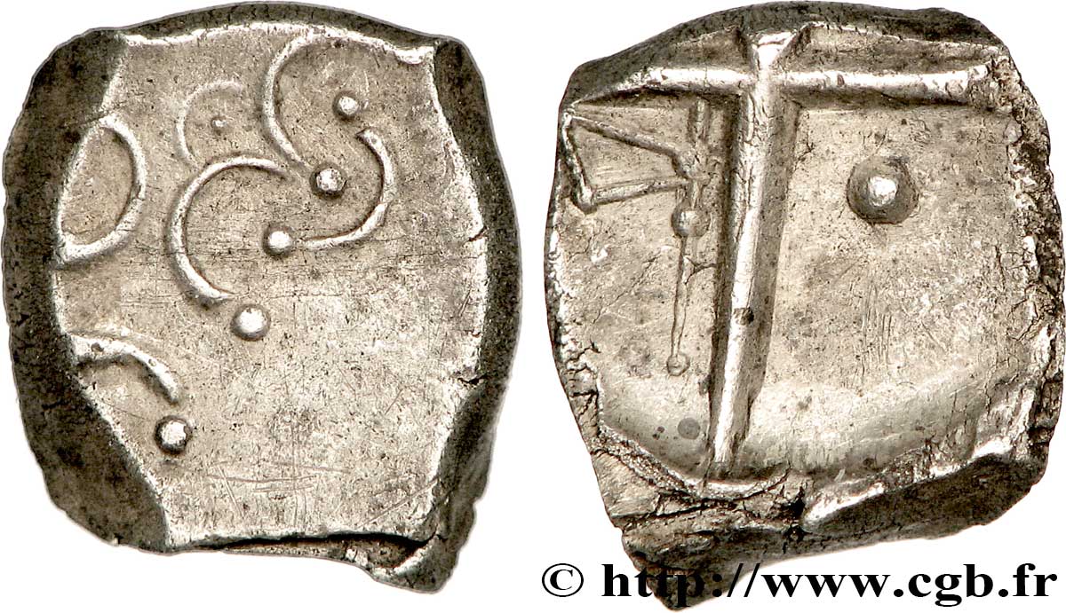 CADURQUES (région de Cahors) Drachme  “à la tête triangulaire”, assimilée, S. 257 TTB+