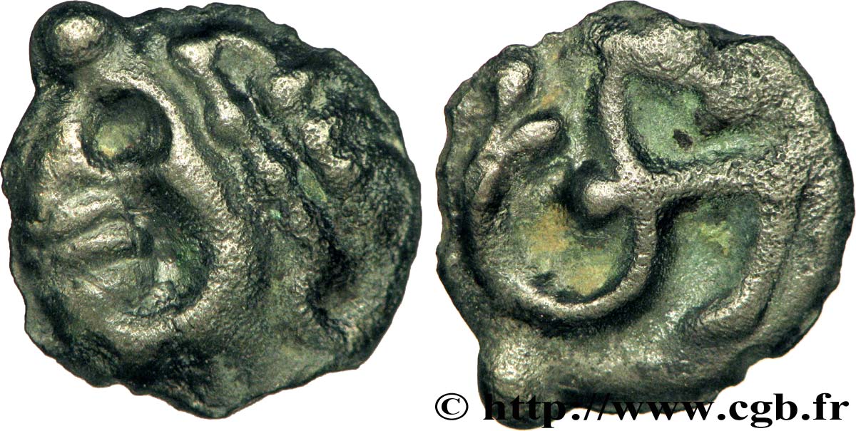 ÉDUENS (BIBRACTE, région du Mont-Beuvray) Potin à l’hippocampe, tête à la chevelure bouletée TTB