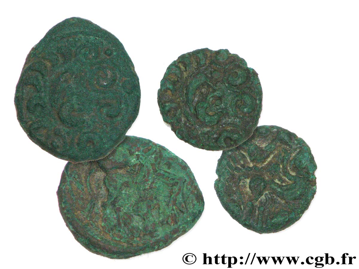 AMBIENS (Région d&nbsp;Amiens) Lot de deux bronzes aux chevaux, DT. 366 lot