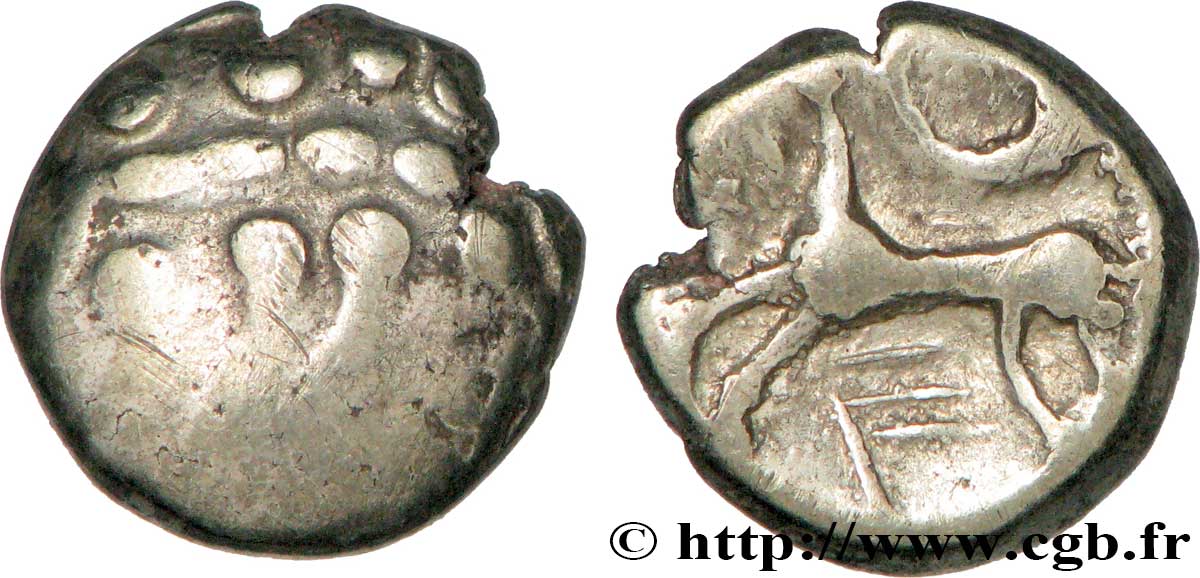 GALLIA - CARNUTES (Región de la Beauce) Quart de statère d’or pâle, DT. 2351 BC/MBC