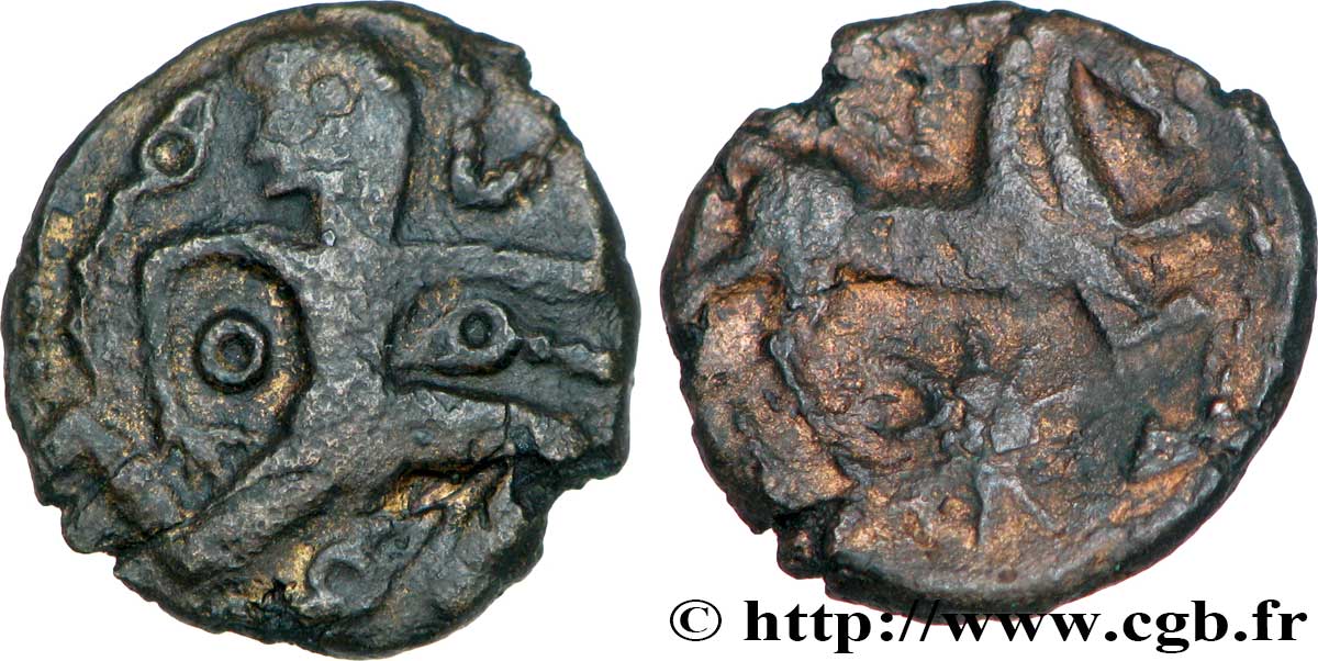 GALLIA - BELGICA - BELLOVACI (Región de Beauvais) Bronze au personnage courant, aux astres MBC/BC+