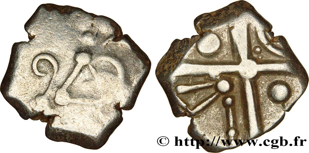 GALLIA - SOUTH WESTERN GAUL - CADURCI (Area of Cahors) Drachme “à la tête triangulaire”, S. 118 VF/AU