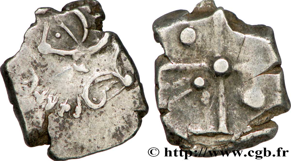 GALLIA - SUDOESTE DE LA GALLIA - CADURCI (Región de Cahors) Drachme “à la tête triangulaire”, S. 118 BC+