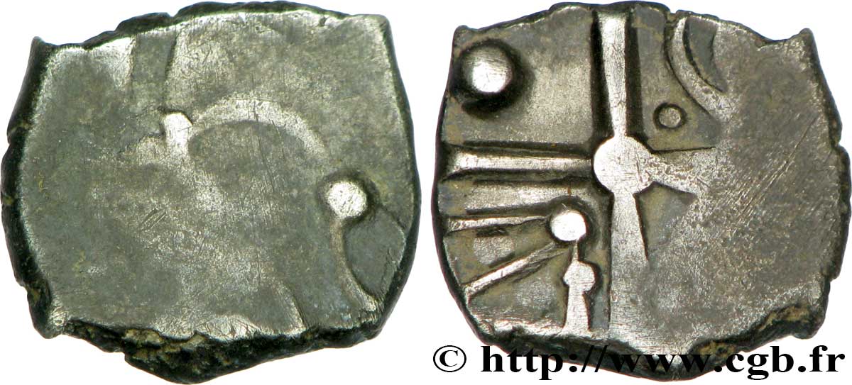 GALLIA - SUDOESTE DE LA GALLIA - CADURCI (Región de Cahors) Drachme “à la tête triangulaire”, S. 118 BC/EBC