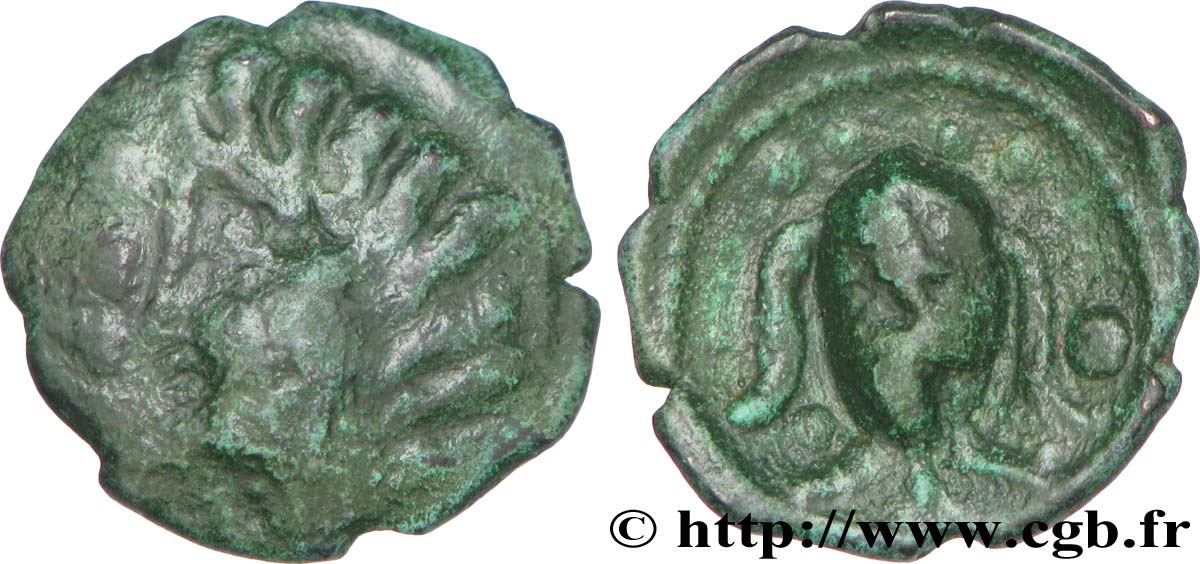 GALLIA BELGICA - AMBIANI (Area of Amiens) Bronze à la tête de face, BN. 8405 VF/XF