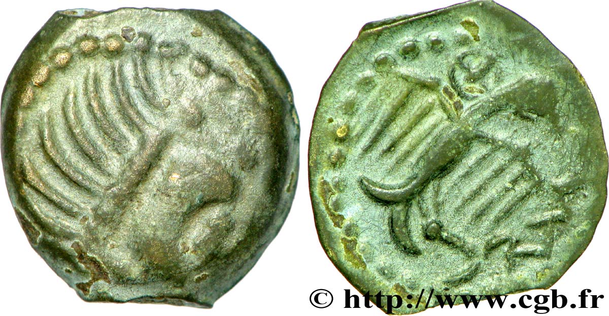 GALLIA - CARNUTES (Area of the Beauce) Bronze à l’aigle et à la rouelle, tête à droite XF/AU