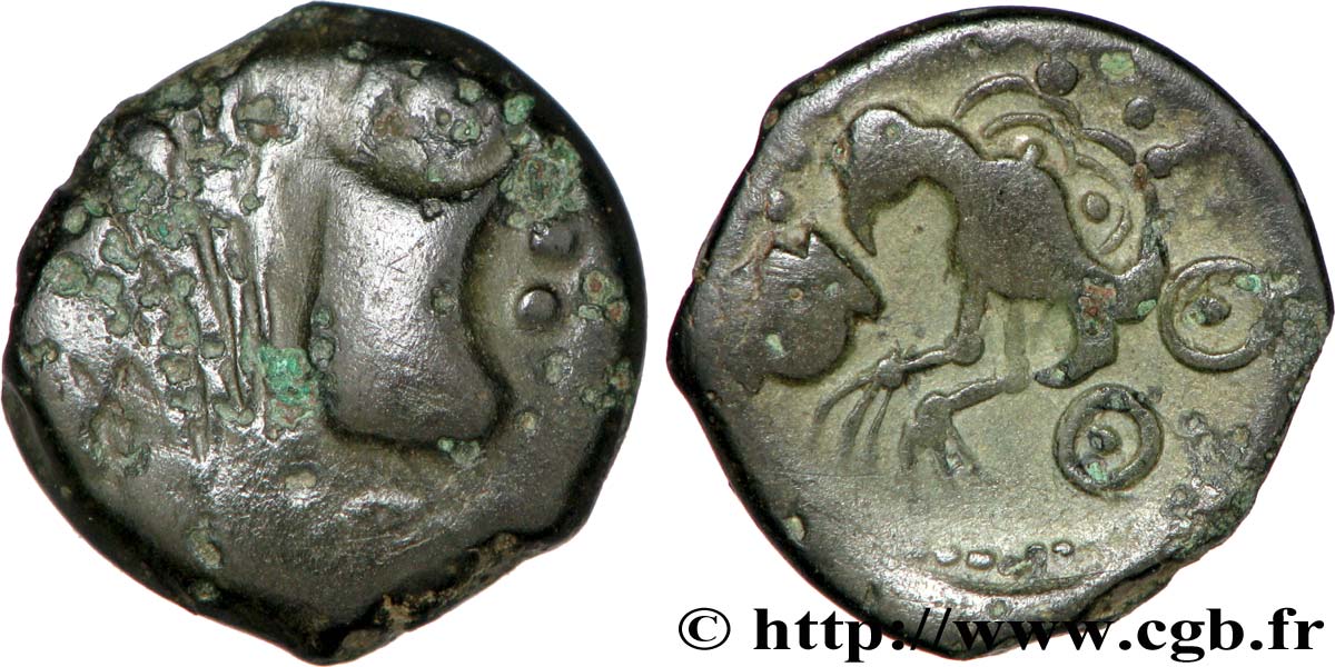 GALLIA - SENONES (Región de Sens) Bronze INS à l’oiseau et au vase, classe VIII BC+/MBC