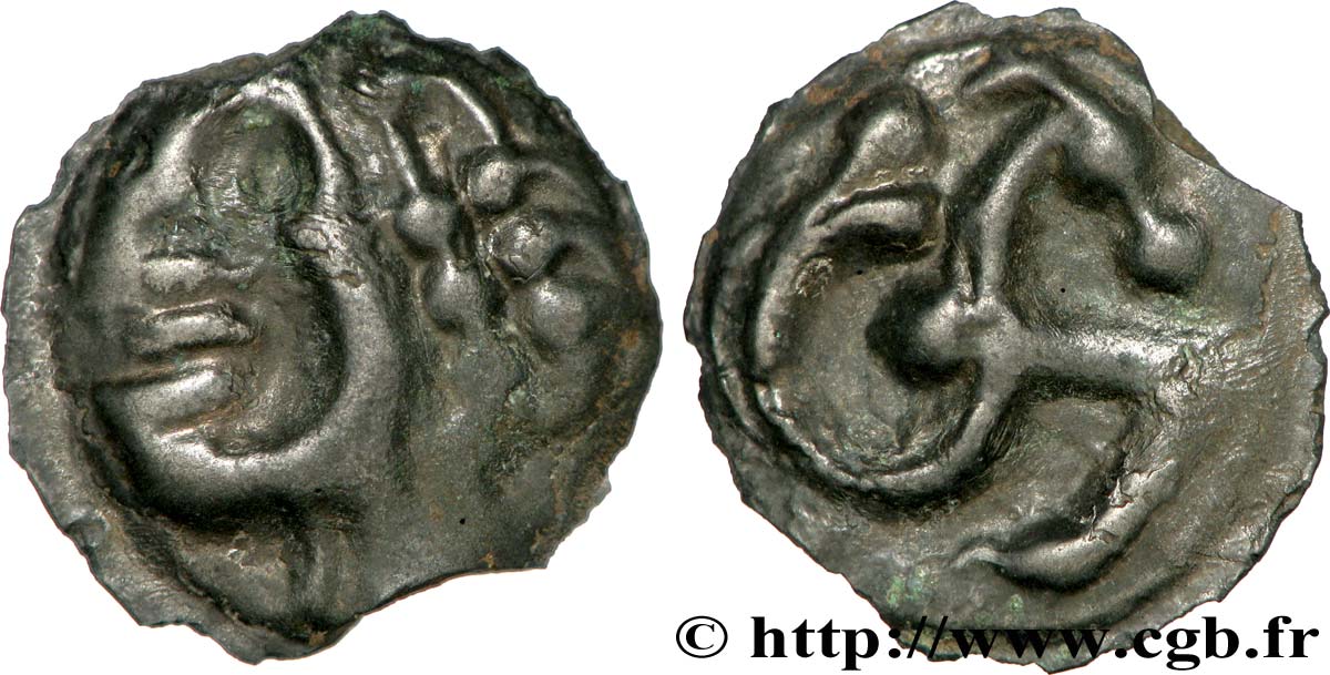 GALLIEN - NORDGALLIEN - ÆDUI (BIBRACTE, Region die Mont-Beuvray) Potin à l’hippocampe, tête à la chevelure bouletée fVZ