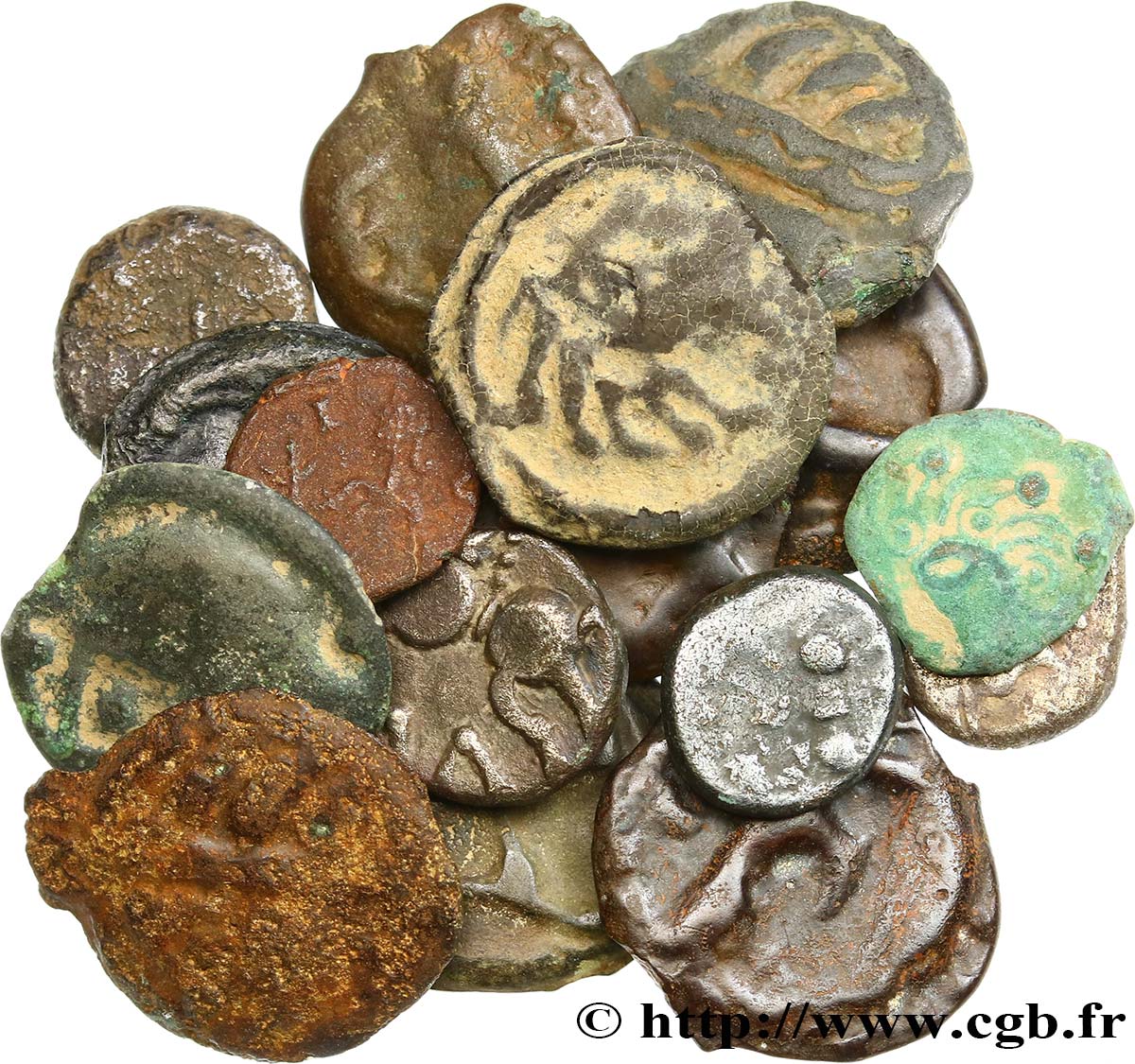 Gaule Lot de 16 monnaies variée en argent, bronze et potin lot