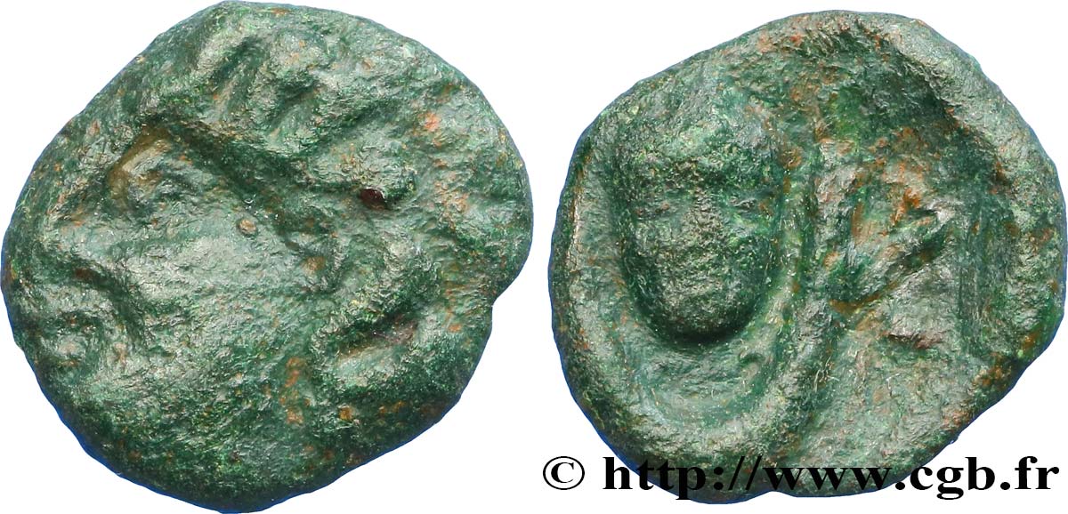 GALLIA BELGICA - AMBIANI (Región de Amiens) Bronze au cheval et à la tête de face BC+