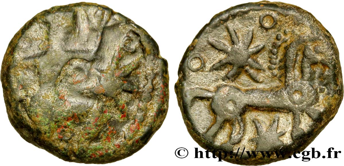GALLIEN - BELGICA - BELLOVACI (Region die Beauvais) Bronze au personnage courant, aux astres fVZ