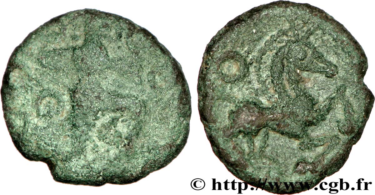 GALLIA - BELGICA - BELLOVACI (Regione di Beauvais) Bronze au personnage courant, à l’astre MB/BB