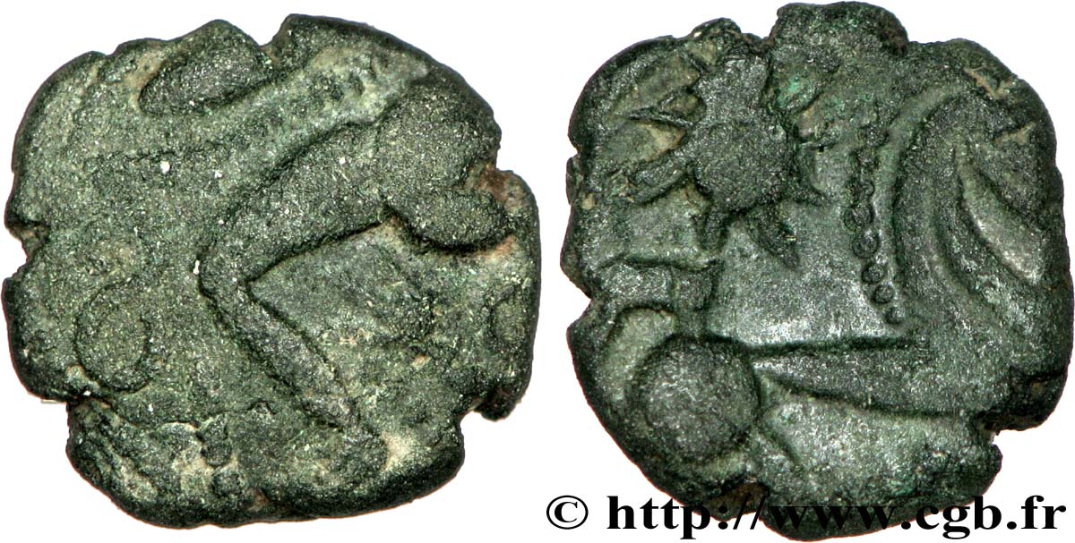 GALLIA - BELGICA - BELLOVACI (Región de Beauvais) Bronze au personnage courant, aux deux astres BC/MBC+