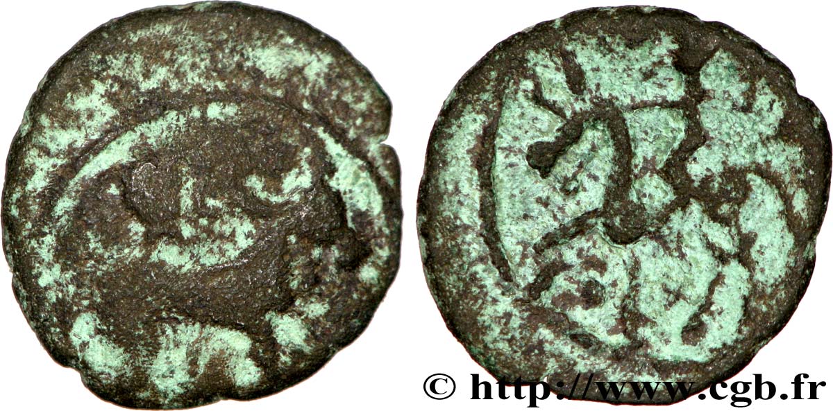 GALLIA BELGICA - AMBIANI (Regione di Amiens) Bronze au taureau et au bucrane MB/q.BB