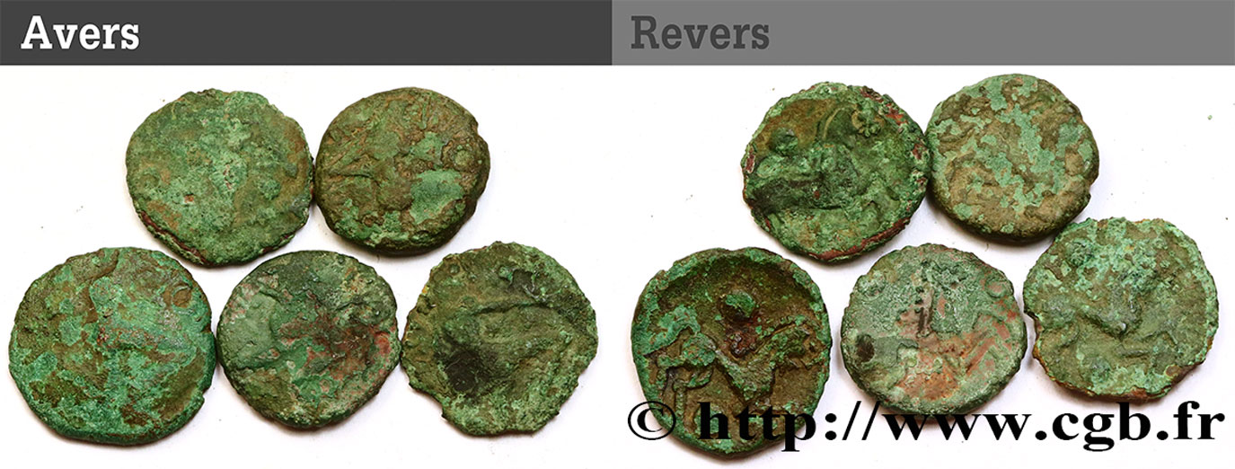 BELLOVAQUES (Région de Beauvais) Lot de 5 bronzes au personnage courant et à l’androcéphale lot