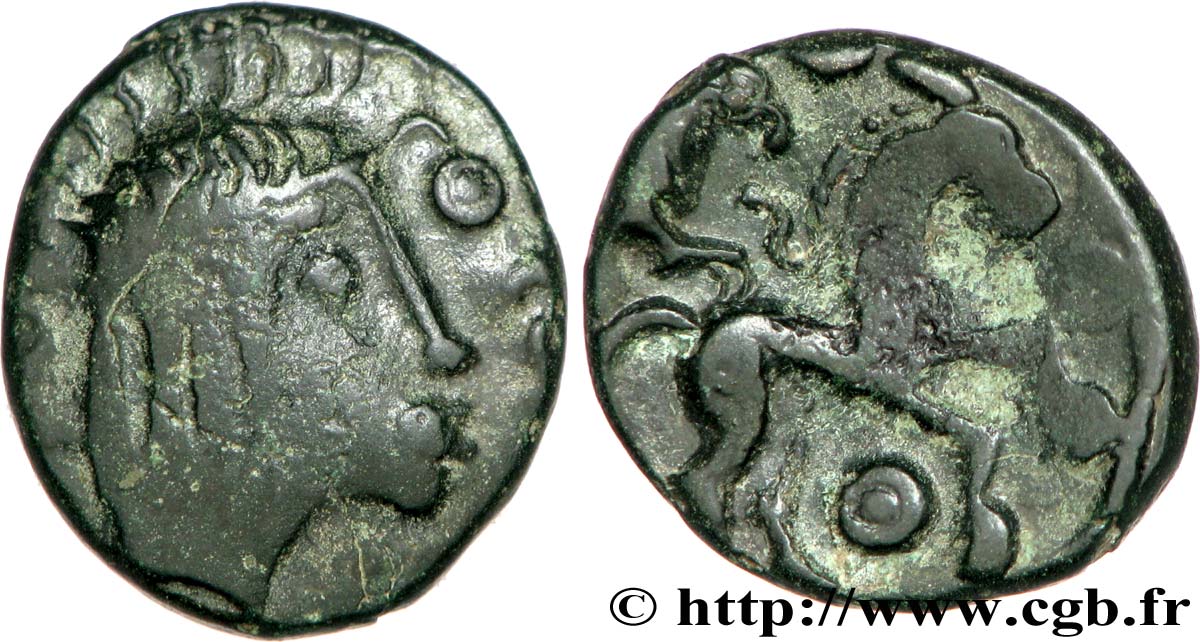 AMBIENS (Région d&nbsp;Amiens) Bronze au cheval et à la tête aux cheveux calamistrés TTB