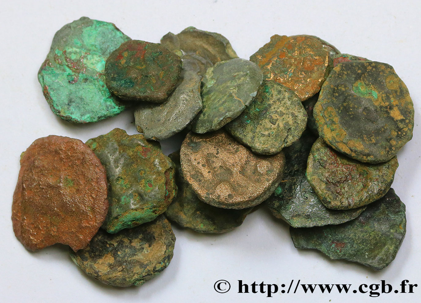 GALLO-BELGIAN - CELTICA Lot de 20 potins et bronzes lotto