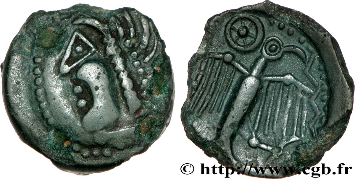CARNUTES (Région de la Beauce) Bronze à l’aigle et à la rouelle, tête à gauche TTB+
