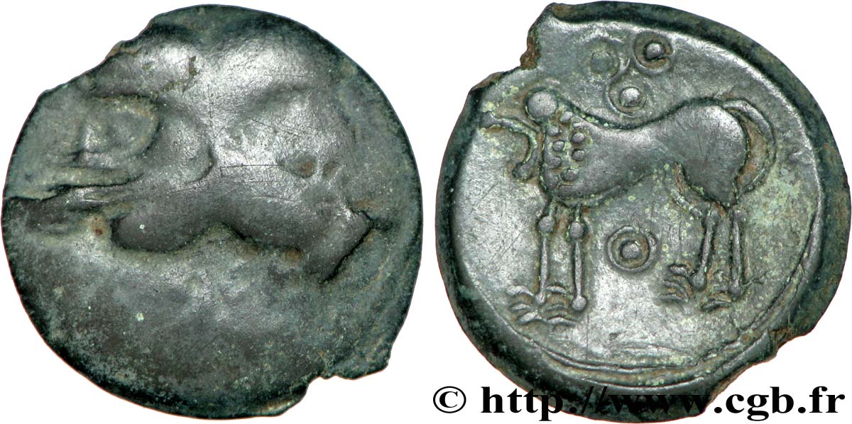 GALLIA BELGICA - SUESSIONES (Regione de Soissons) Bronze à la tête janiforme, classe II aux annelets pointés MB/q.SPL