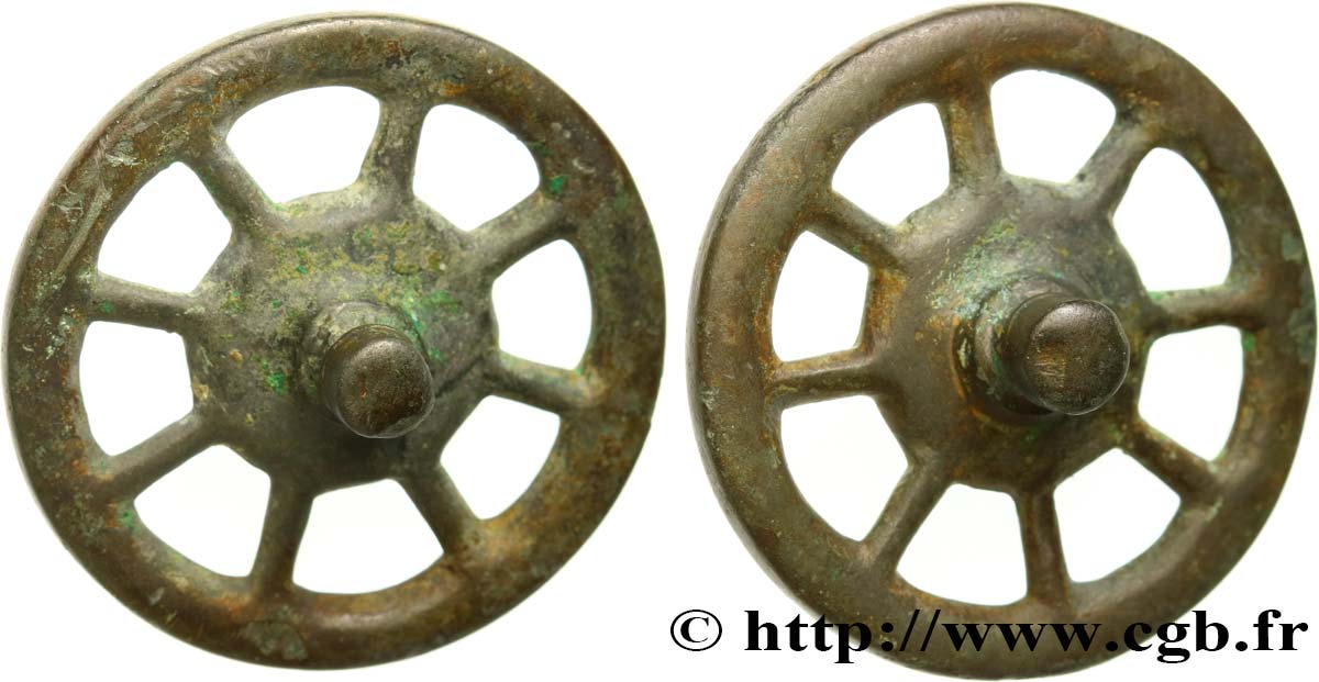  ROUELLES  Rouelle en bronze à huit rayons - 42 mm AU