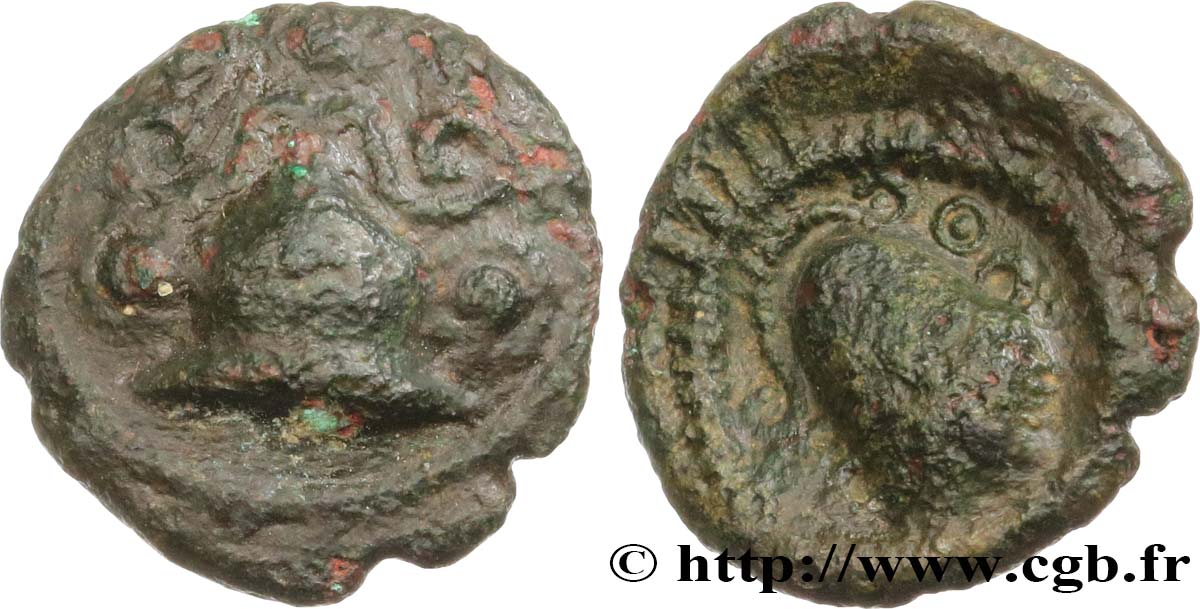 GALLIA BELGICA - AMBIANI (Región de Amiens) Bronze au casque et à la tête de face BC+