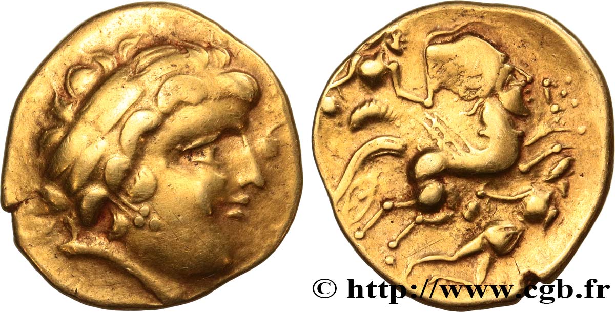 GALLIA - AULERCI CENOMANI (Regione di Mans) Statère d or au cheval androcéphale et au personnage allongé, tenant deux objets ovoïdes BB/q.SPL