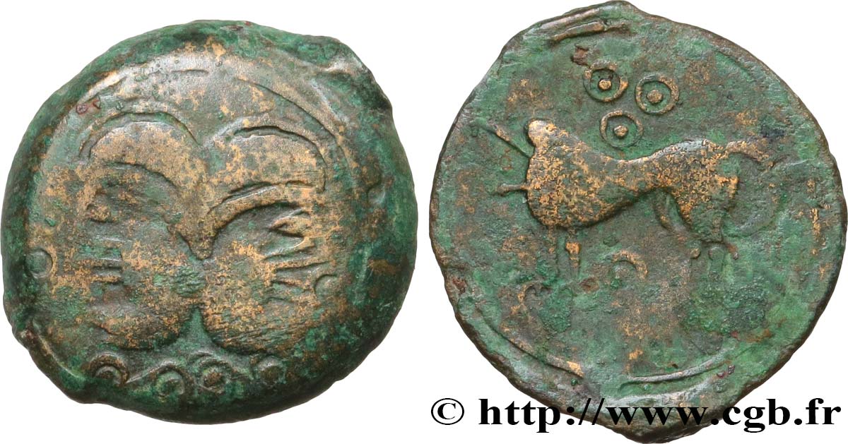 GALLIA BELGICA - SUESSIONES (Región de Soissons) Bronze à la tête janiforme, classe II aux annelets pointés MBC