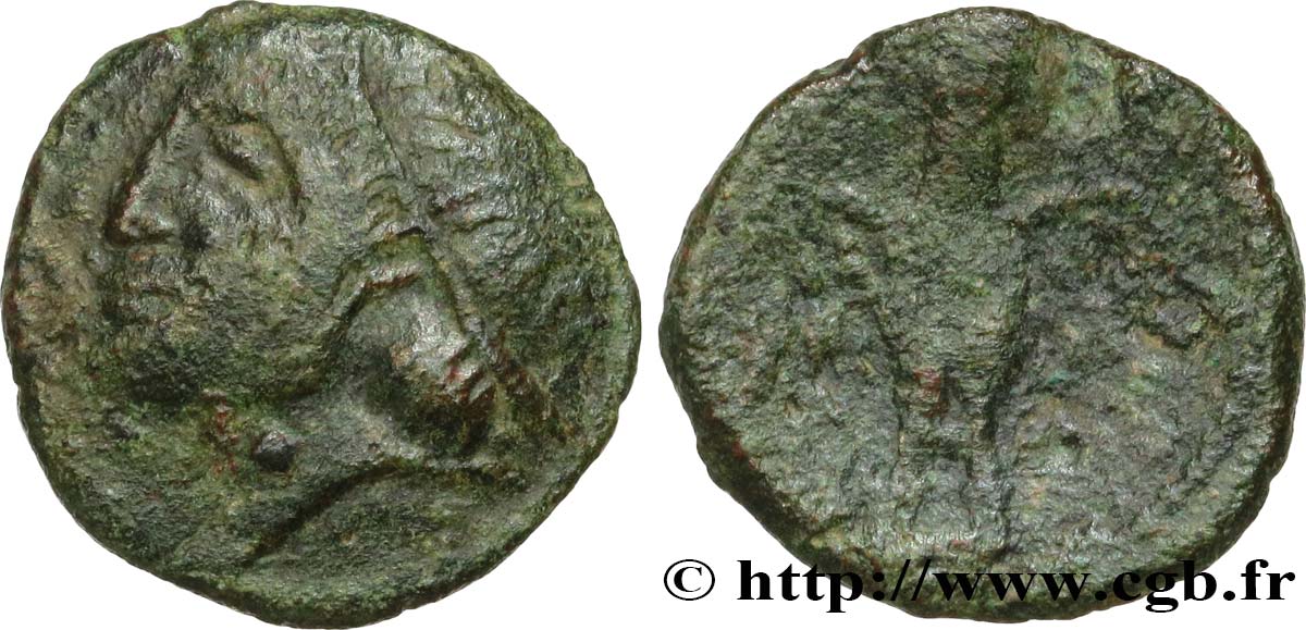 GALLIA BELGICA - BELLOVACI (Area of Beauvais) Bronze à la tête casquée, à l’aigle de face VF