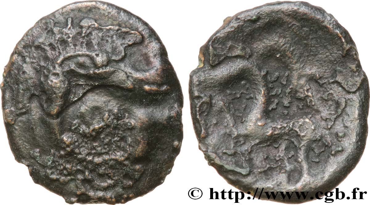 GALLIA BELGICA - AMBIANI (Regione di Amiens) Bronze au sanglier et au cheval surmonté d’un oiseau, “type des dépôts d’Amiens” q.BB